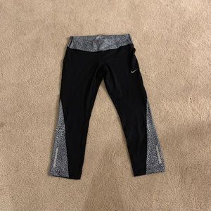 Nike running capris, NWT, size M